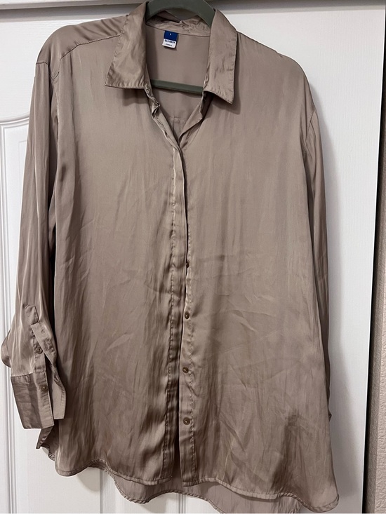 Old Navy Tops - Old Navy women’s Satin Button-Up Shirt in Taupe